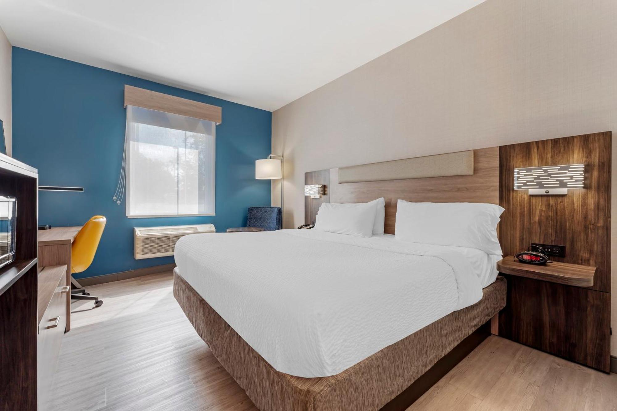 Express Pittsburgh - By Ihg 2*