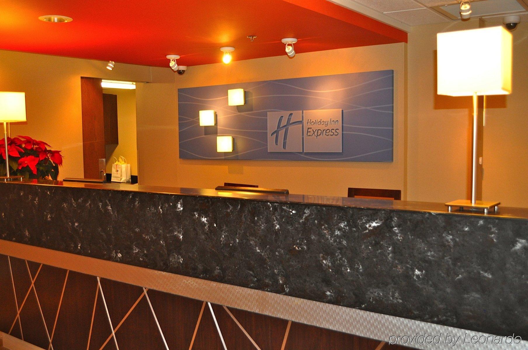 Express Pittsburgh - By Ihg Munhall